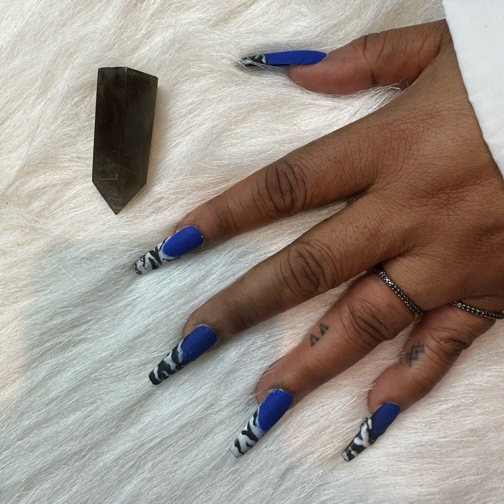 “Oasis” Press On Set by LoveScottiNails